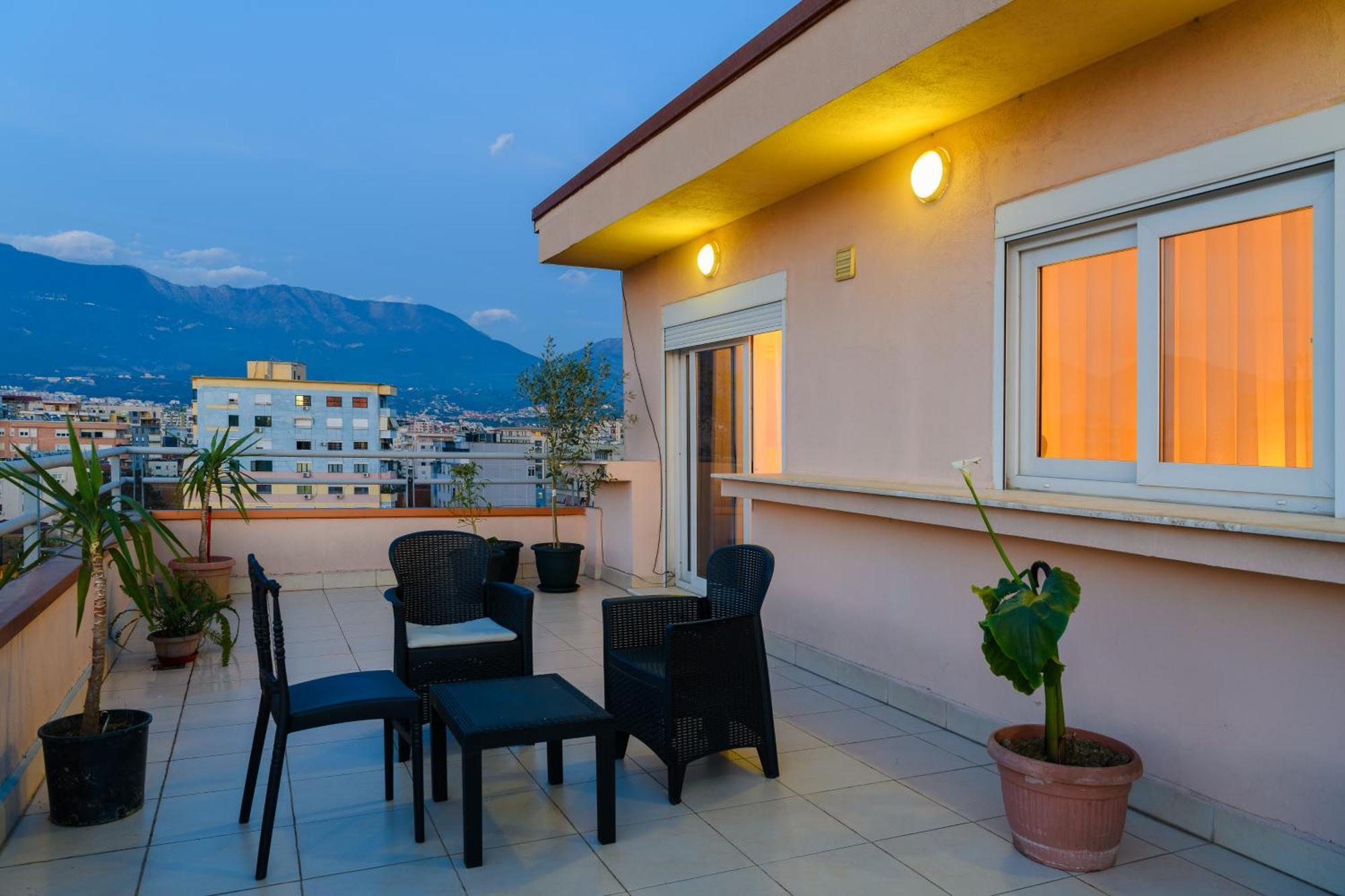 Terrace Tirana Cityscape 2 Eksteriør billede