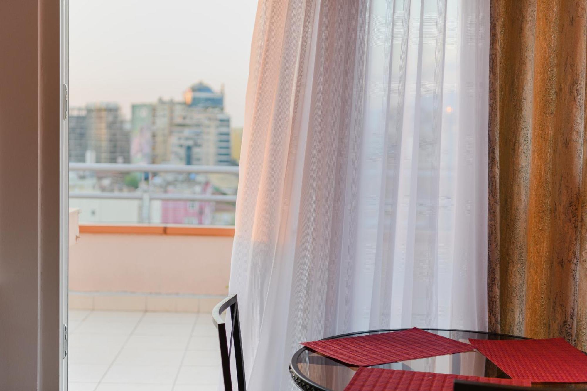 Terrace Tirana Cityscape 2 Eksteriør billede