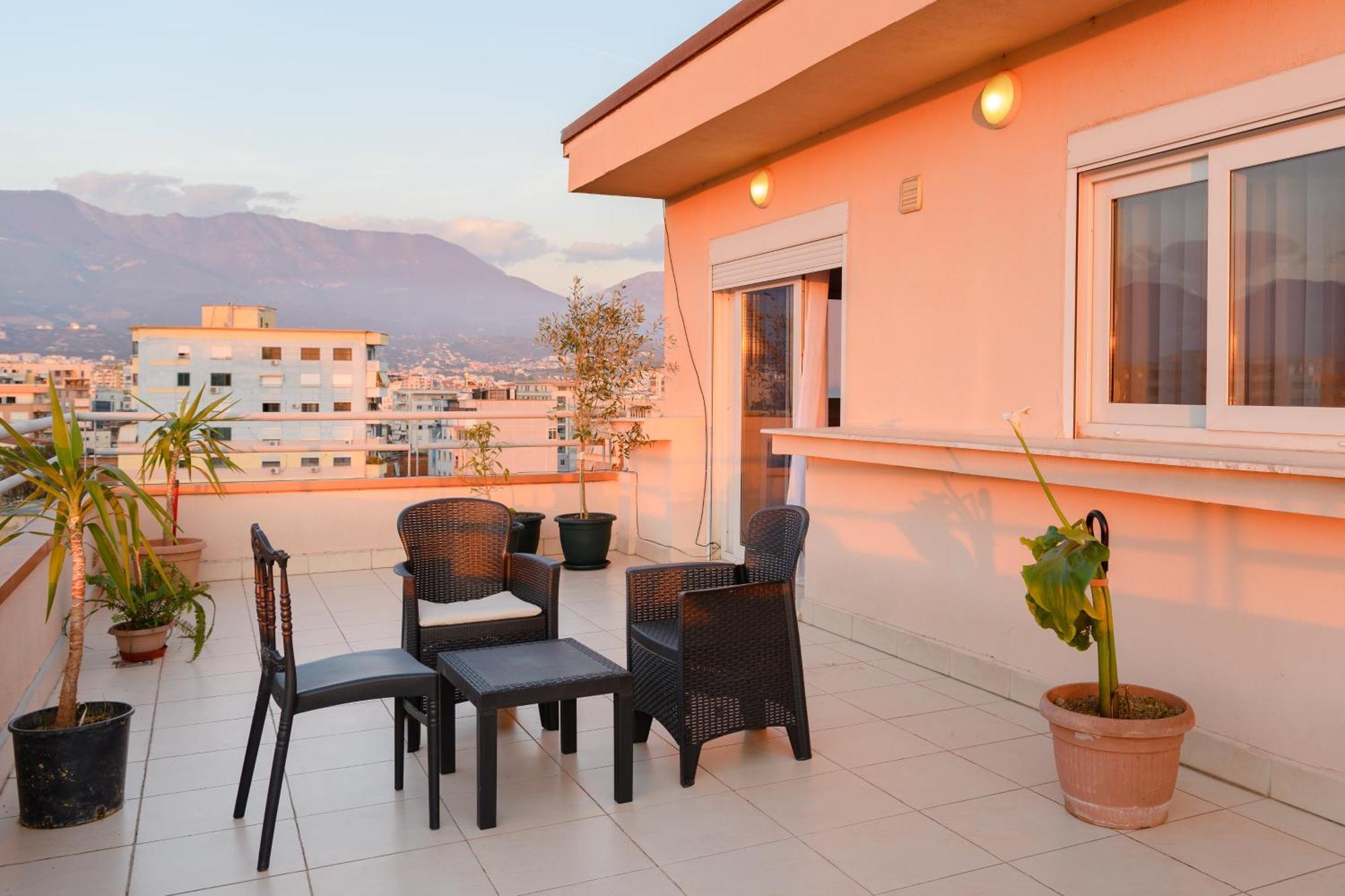 Terrace Tirana Cityscape 2 Eksteriør billede